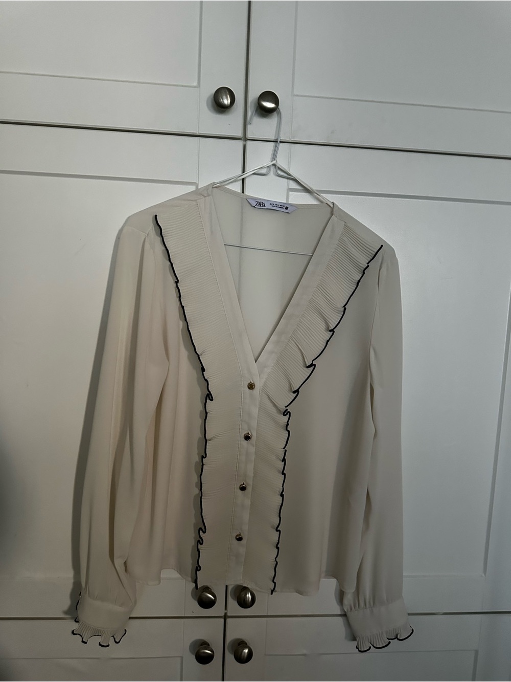 Zara Cream V-Neck Ruffle-Trim Button Blouse